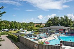 molle_pool-2-768x512.jpg