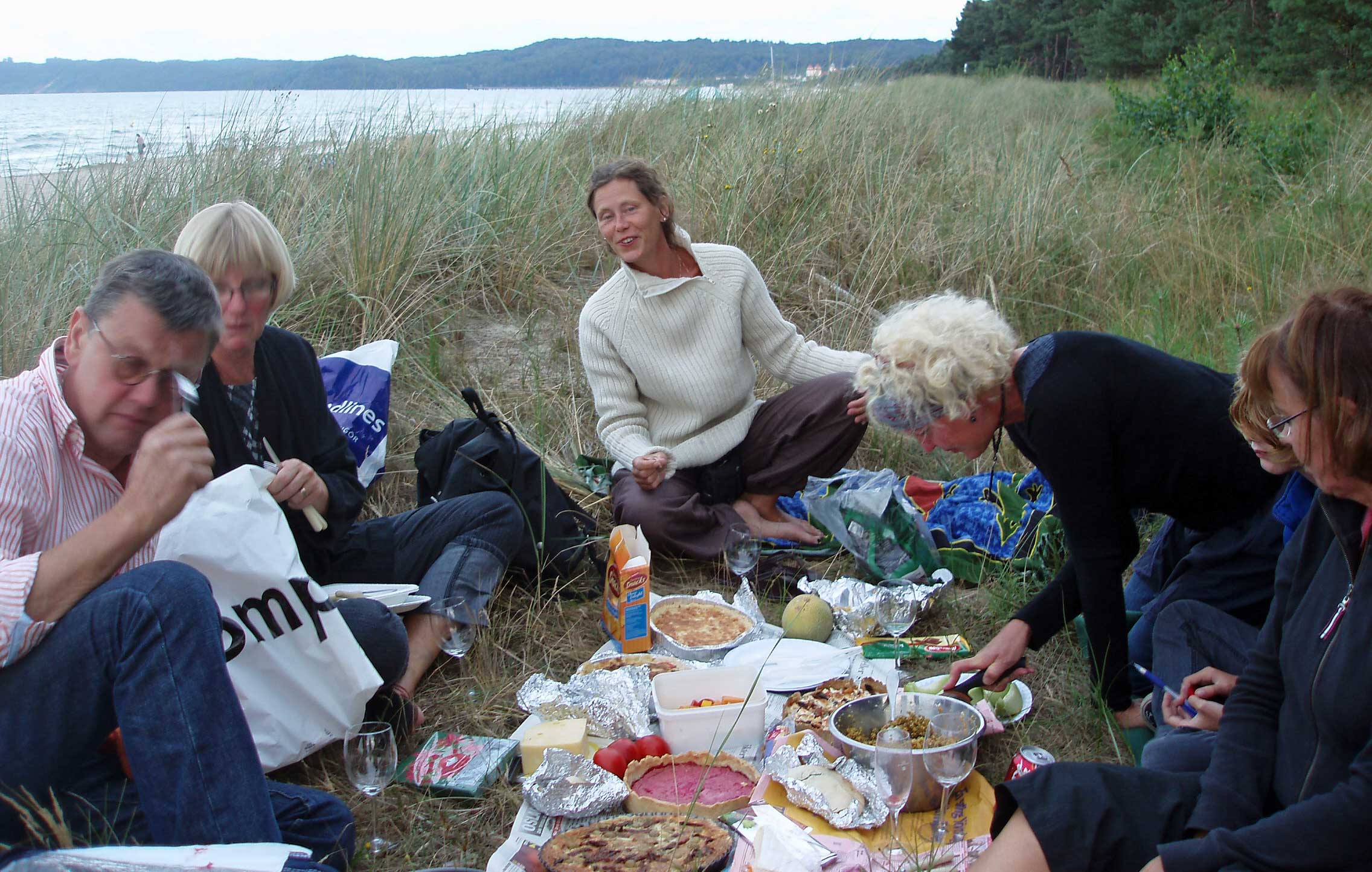 Årets paj intogs på stranden