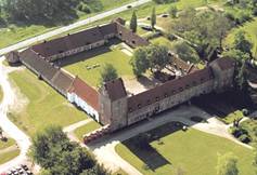 http://www.backaskogslott.se/Fylgbild4.jpg