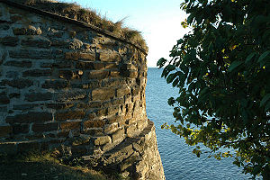 http://upload.wikimedia.org/wikipedia/commons/thumb/f/fc/Naas_torn.jpg/300px-Naas_torn.jpg